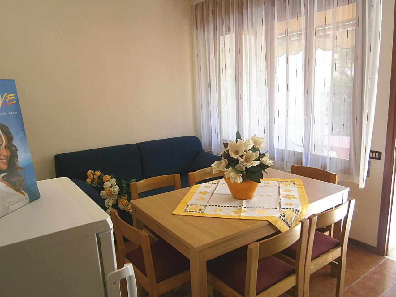 Capri Villa Бибионе Екстериор снимка